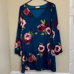Floral short long-sleeve dress
